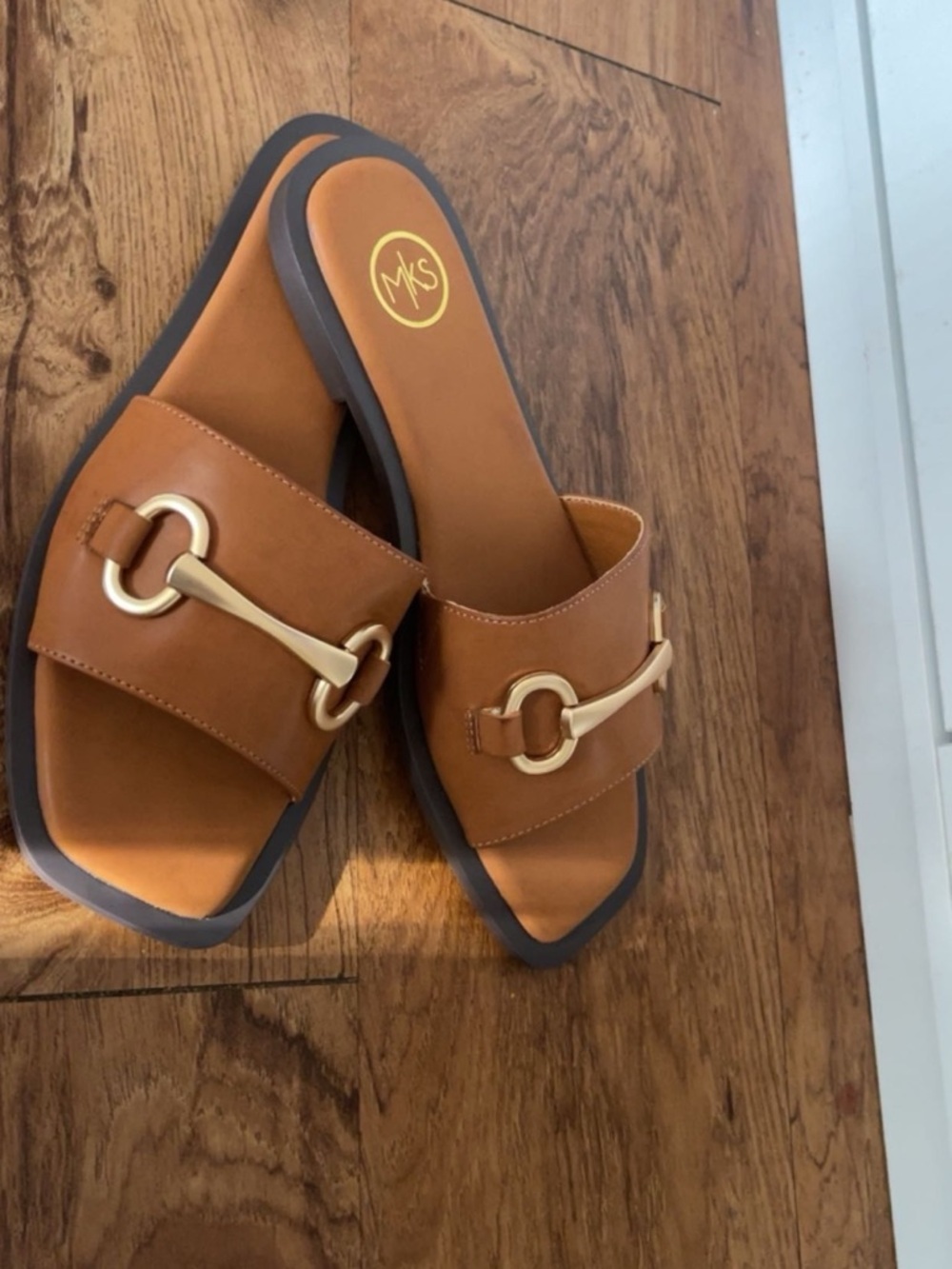 Women's Tan Slide Sandals with Gold Accent size 9 brand new